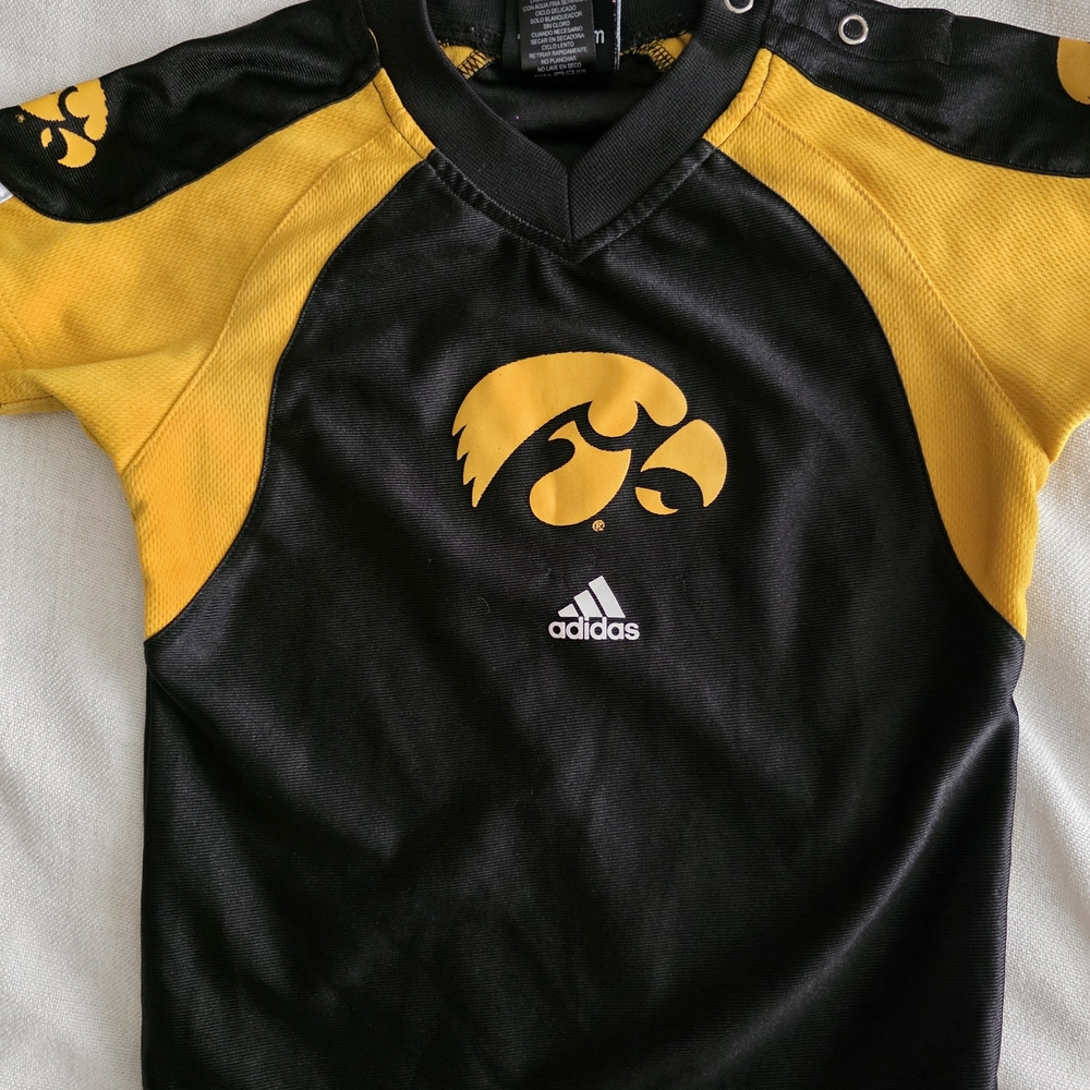 * Adidas toddler black &‎ gold Iowa Hawkeyes football jersey 2T College Sports